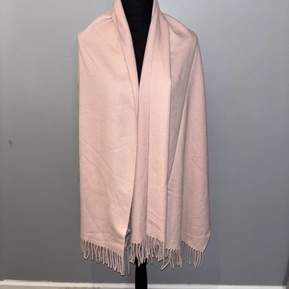 Liz Claiborne Rose Quartz Heather Shawl Scarf Multifunctional Tassels 72
